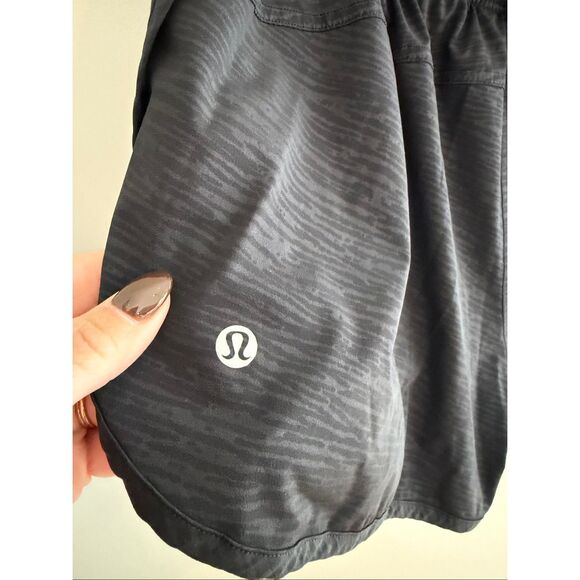 LULULEMON X PELOTON Bootcamp Shorts Size 12 3.5” - Picture 7 of 13